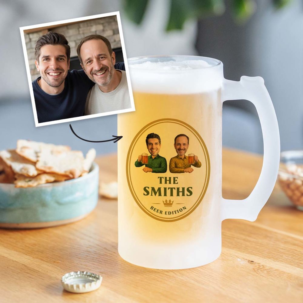 Personalisierbarer Bierkrug mit zwei Gesichtern und Logo Personalisierbarer Bierkrug mit zwei Gesichtern und Logo